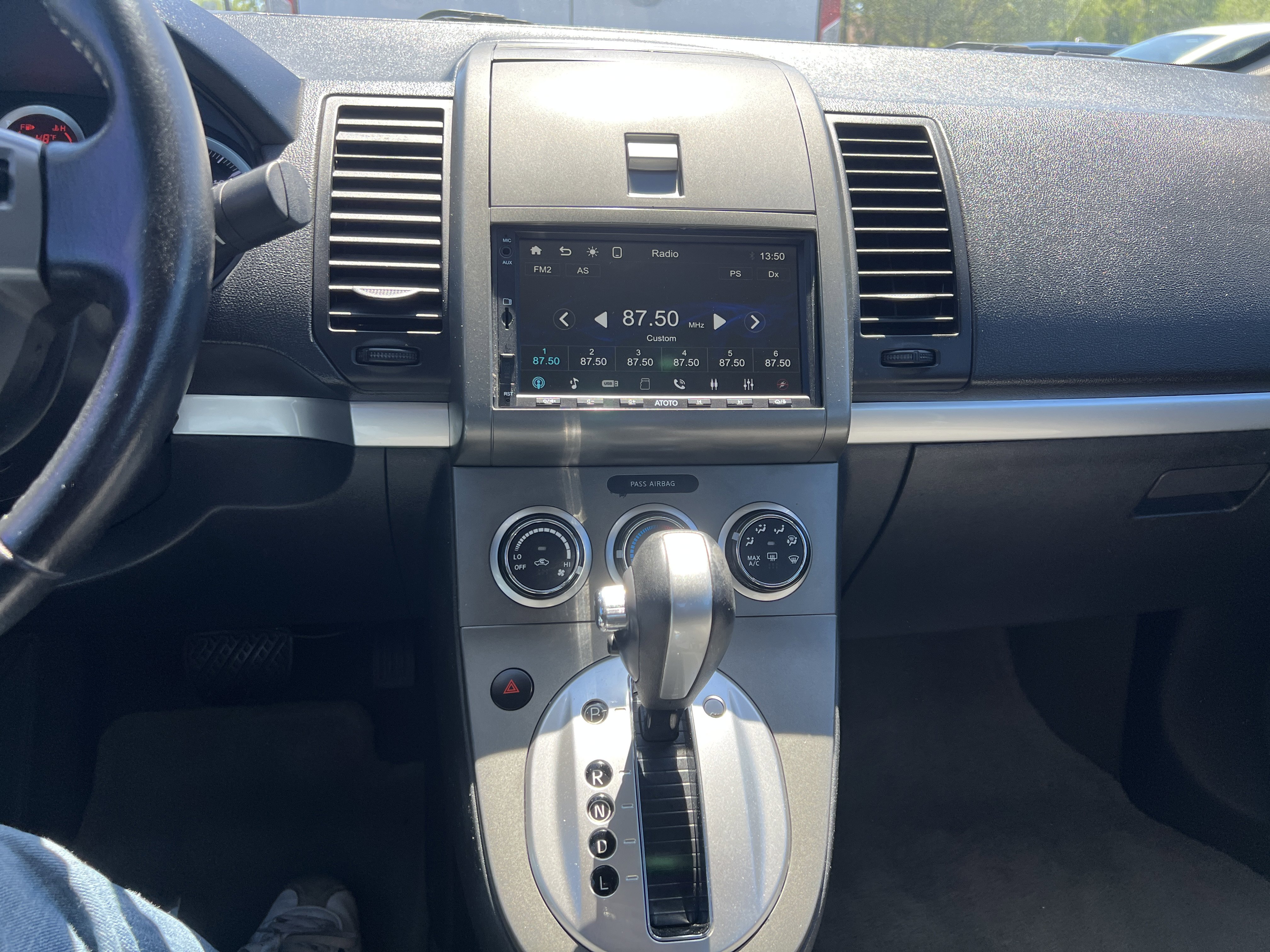 Used 2011 Nissan Sentra 2.0 S w/ Convenience Pkg FWD image 19