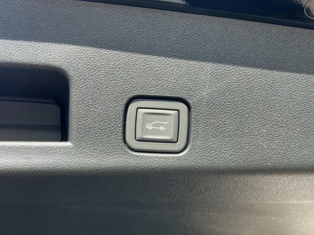 New 2026 GMC Acadia Elevation image 7