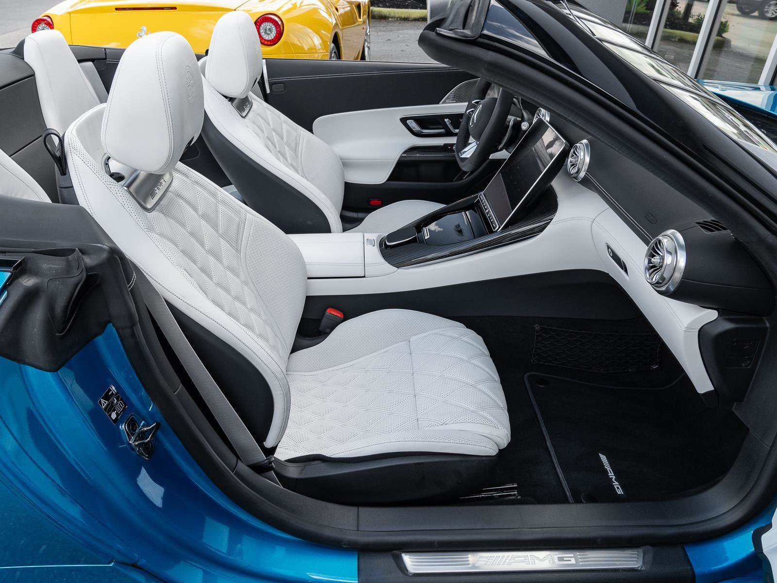 Used 2024 Mercedes-Benz SL 63 AMG 4MATIC image 30