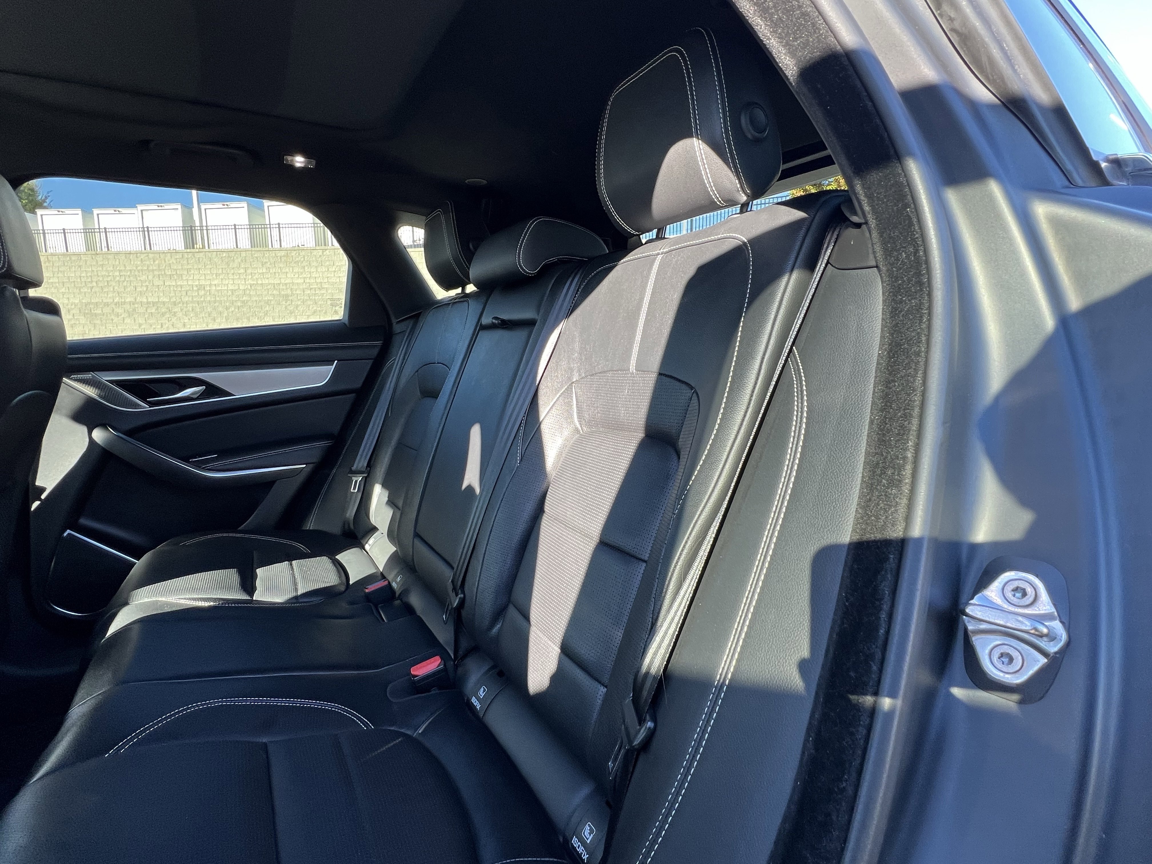 Certified 2022 Jaguar F-PACE R-Dynamic S image 32