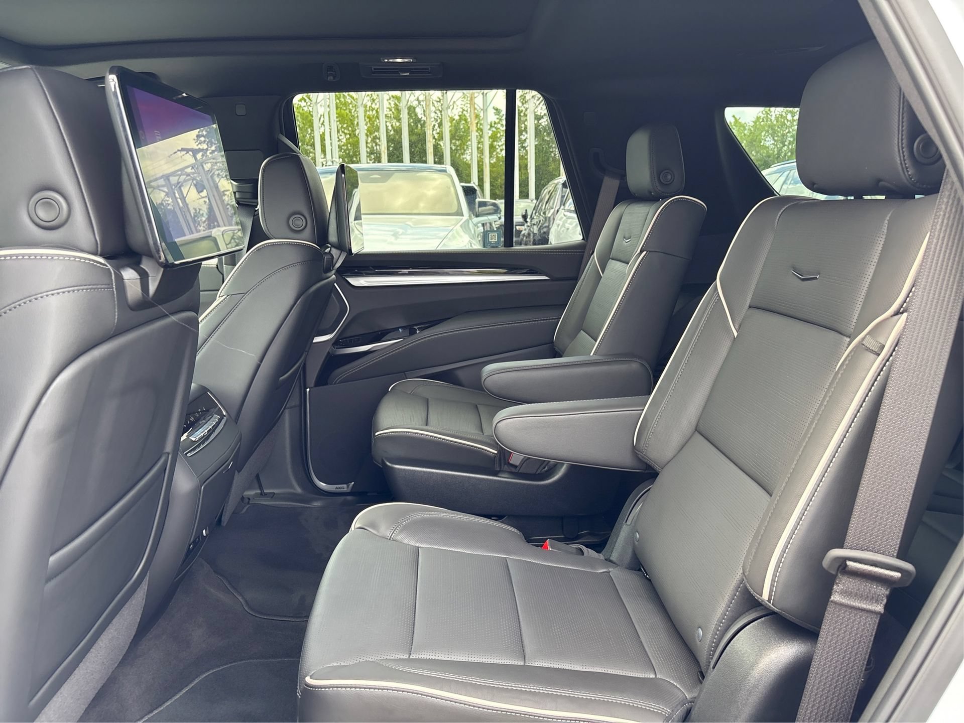 New 2026 Cadillac Escalade Sport AWD/4WD image 10