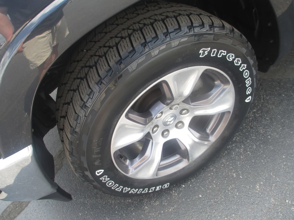 Used 2021 RAM 1500 Laramie AWD/4WD image 14