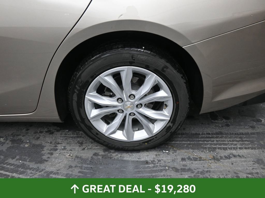 Used 2025 Chevrolet Malibu LT image 16