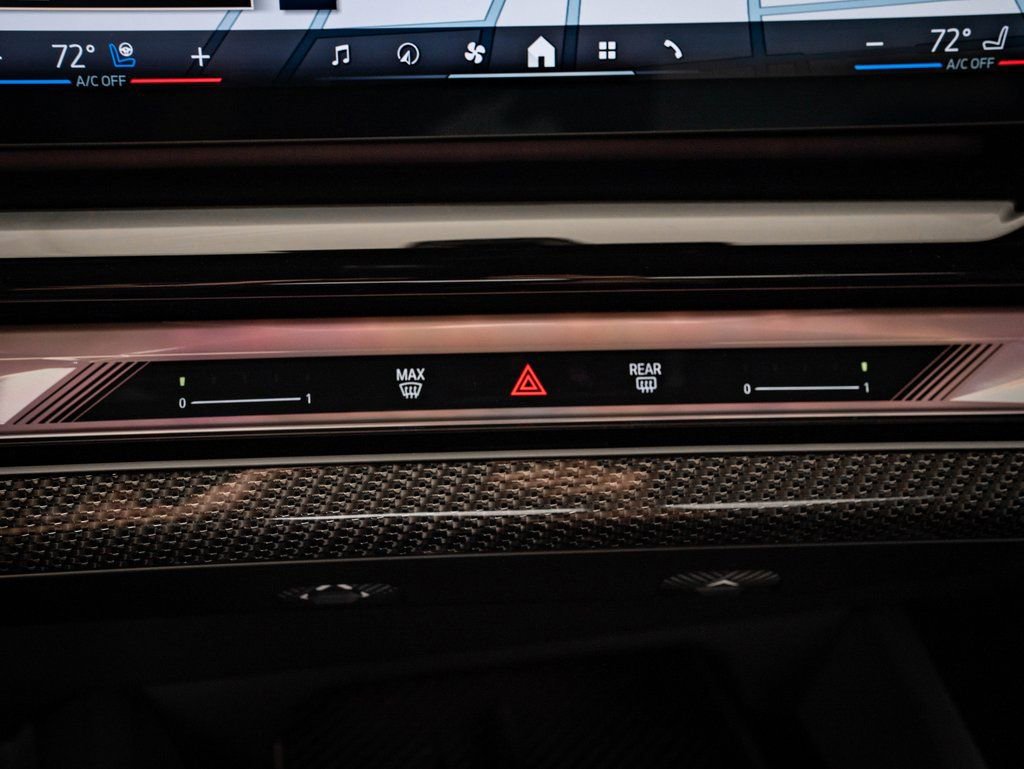 New 2026 BMW 550e xDrive image 37