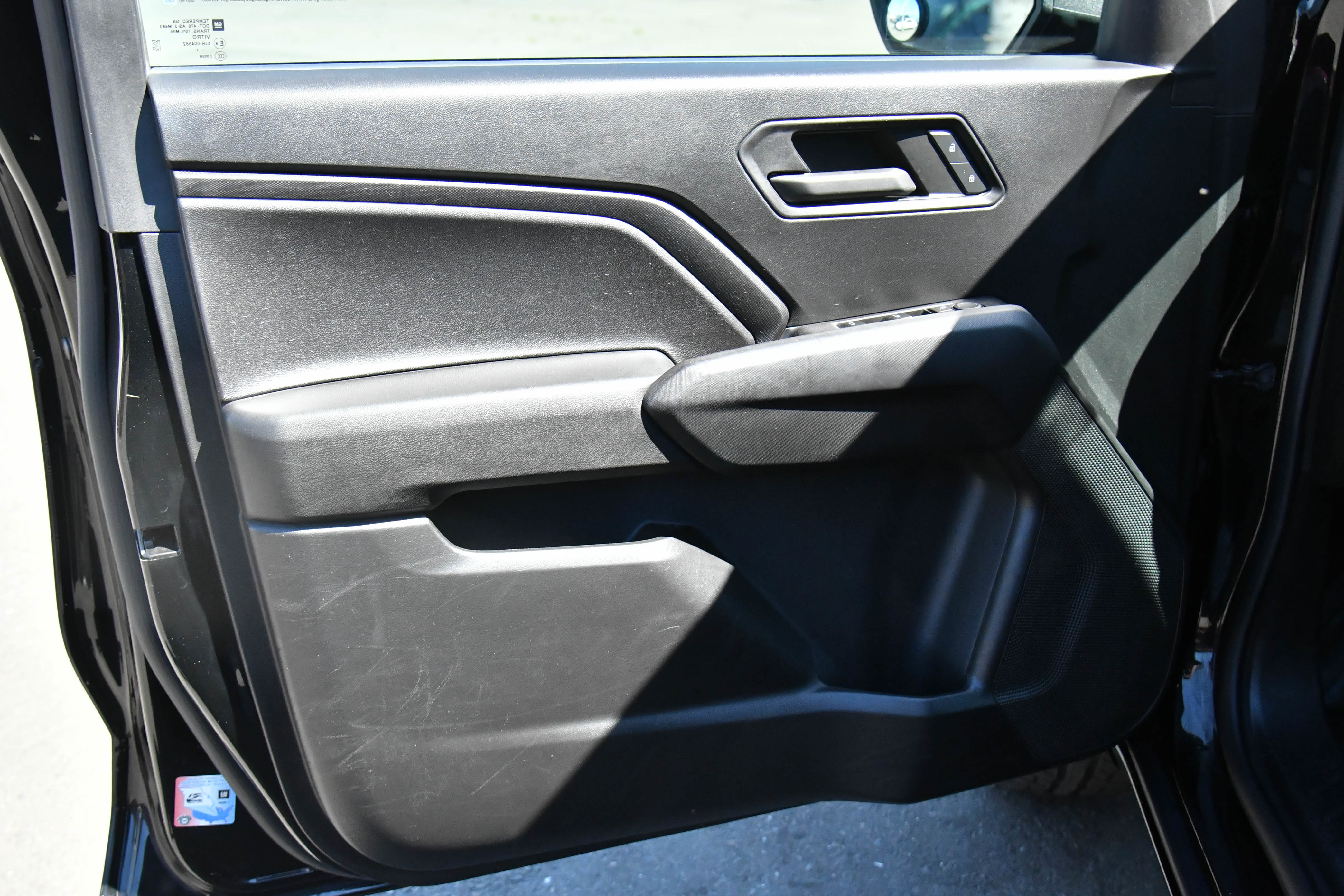 Used 2023 Chevrolet Colorado W/T image 13