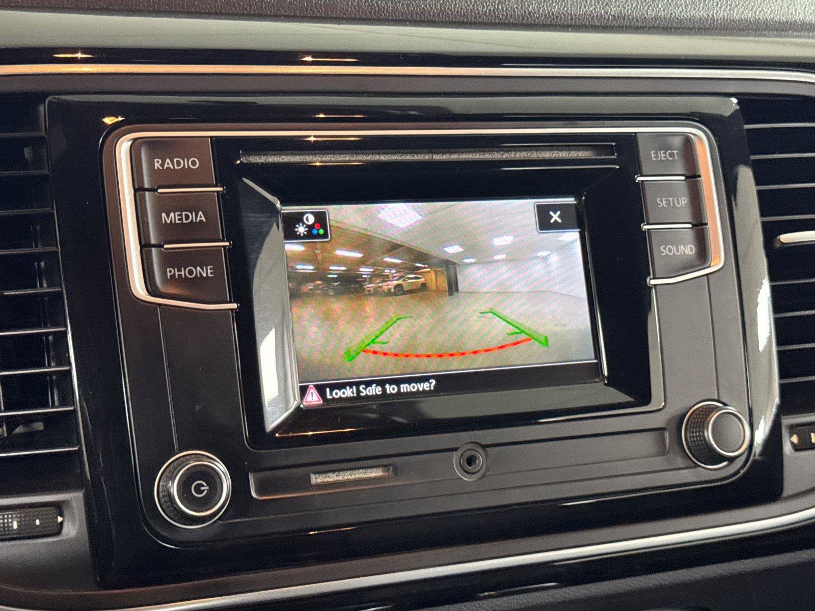 Used 2018 Volkswagen Beetle 2.0T FWD image 18