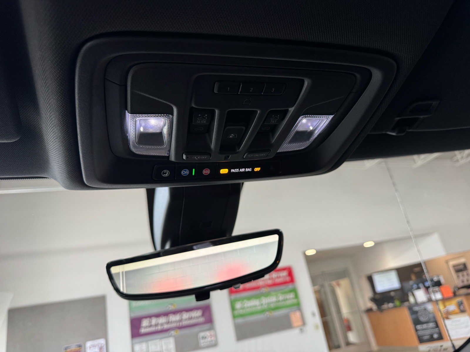 Used 2019 GMC Sierra 1500 AT4 w/ AT4 Premium Package AWD/4WD image 24
