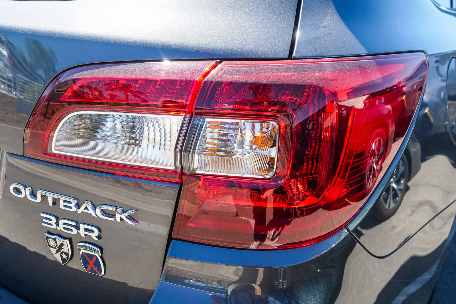 Used 2018 Subaru Outback 3.6R Limited image 14