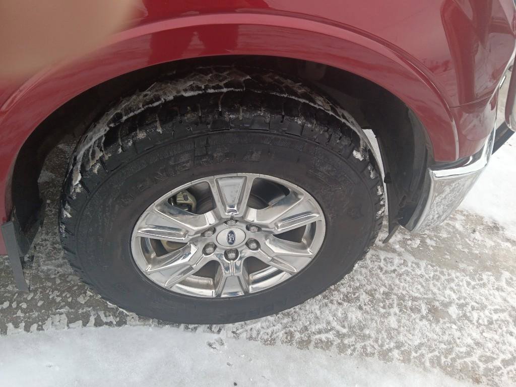 Used 2017 Ford F150 Lariat image 27