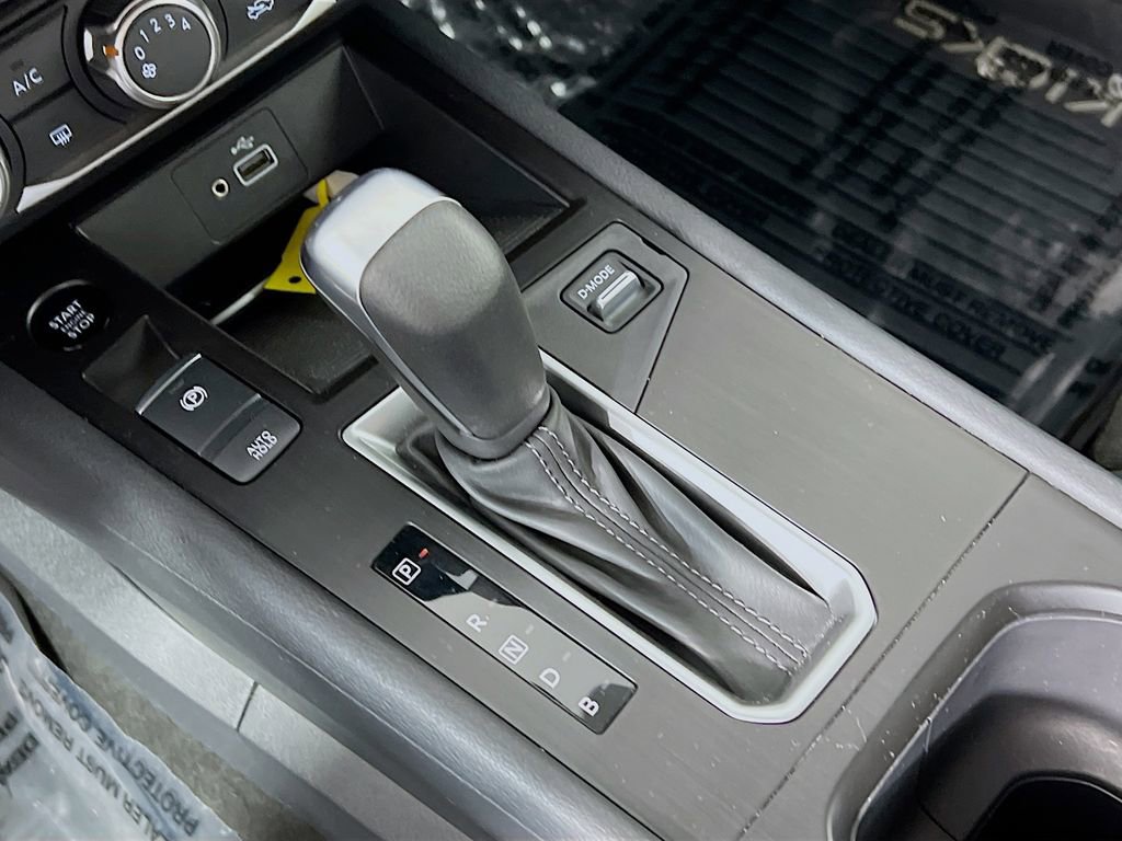 Used 2025 Nissan Kicks S image 15