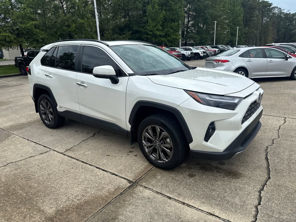 Used 2022 Toyota RAV4 Limited AWD/4WD image 9