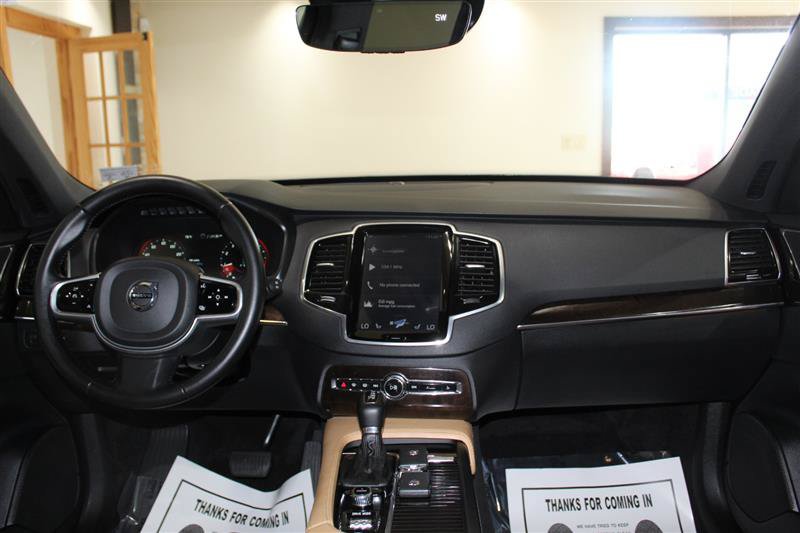 Used 2017 Volvo XC90 T5 Momentum AWD/4WD image 14