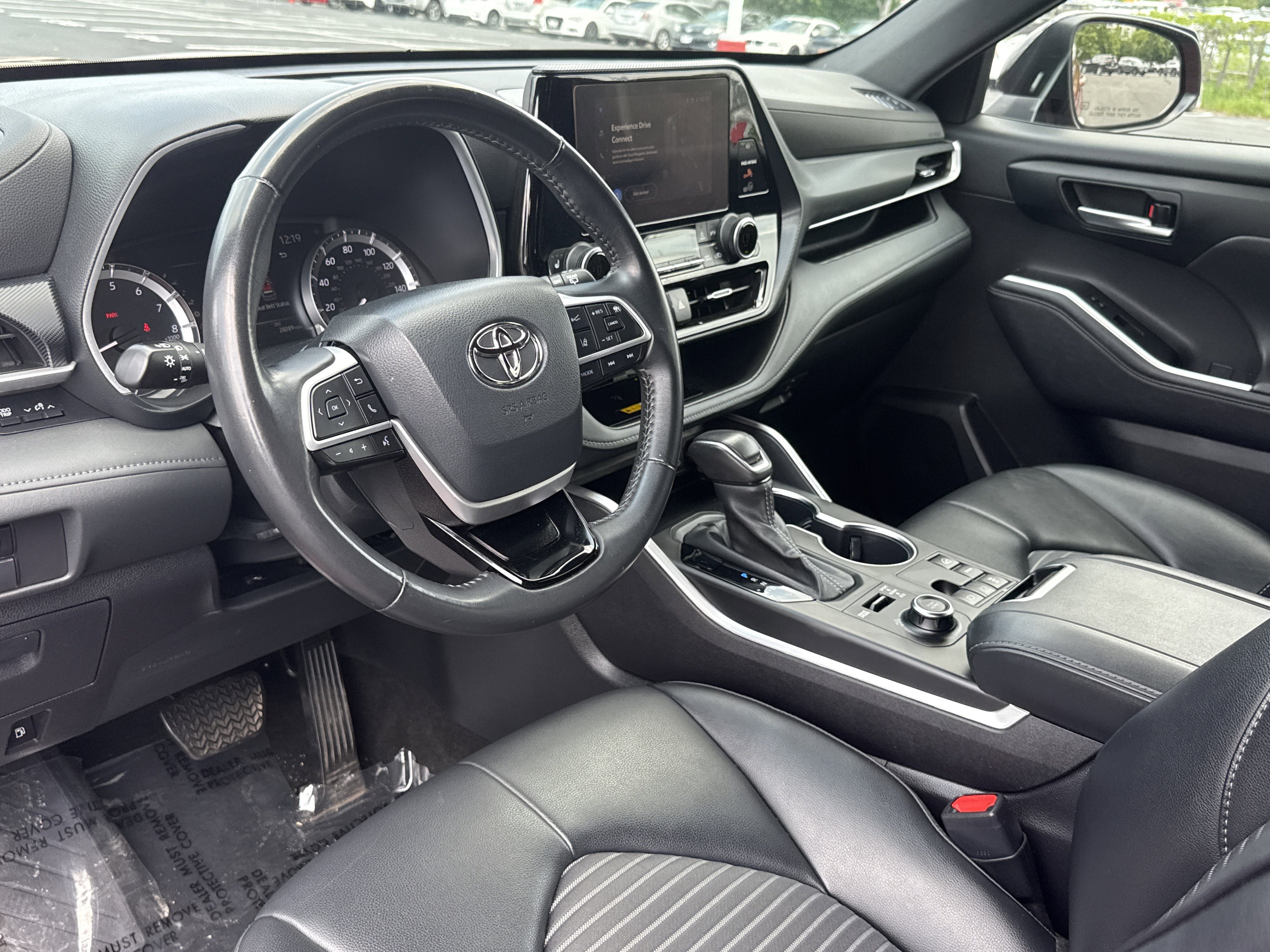 Used 2023 Toyota Highlander XSE AWD/4WD image 21