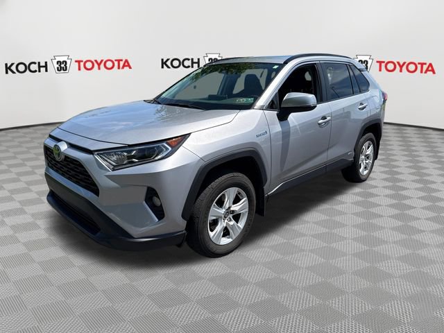 Used 2021 Toyota RAV4 XLE w/ Convenience Package AWD/4WD image 3