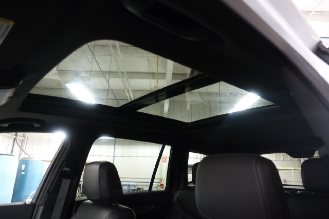 Used 2024 Cadillac XT6 Luxury w/ LPO, Floor Liner Package AWD/4WD image 19