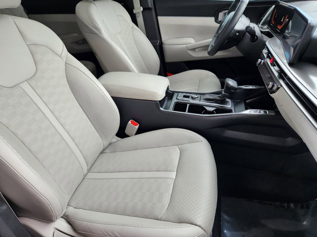 Used 2025 Kia Sorento S w/ Panoramic Sunroof Package image 13