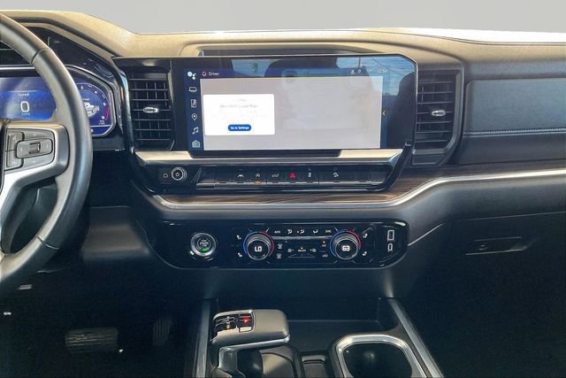 Used 2024 Chevrolet Silverado 1500 RST w/ Z71 Off-Road Package AWD/4WD image 9