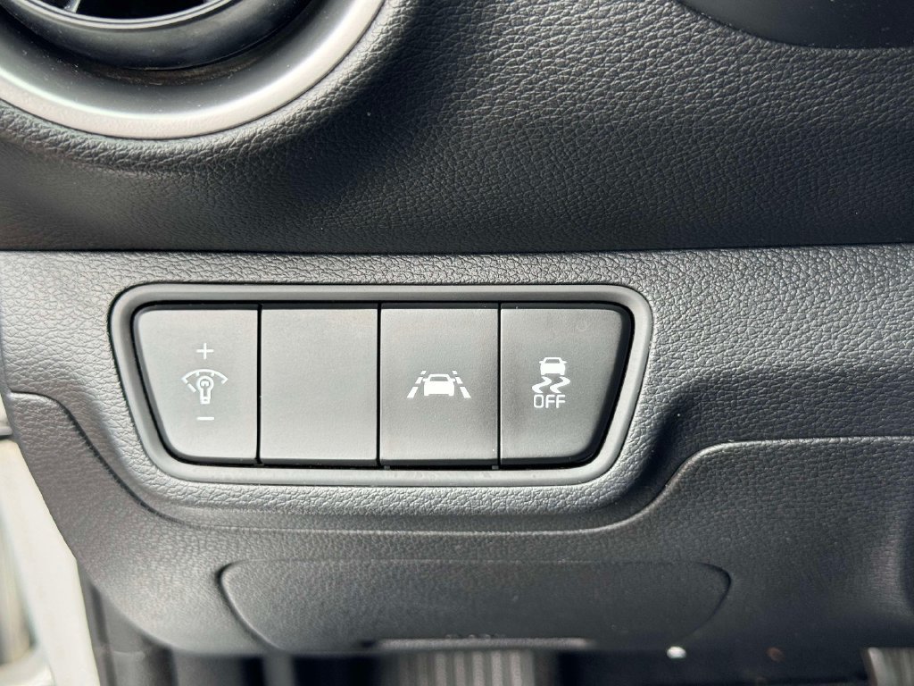 Used 2021 Kia Forte LXS FWD image 18