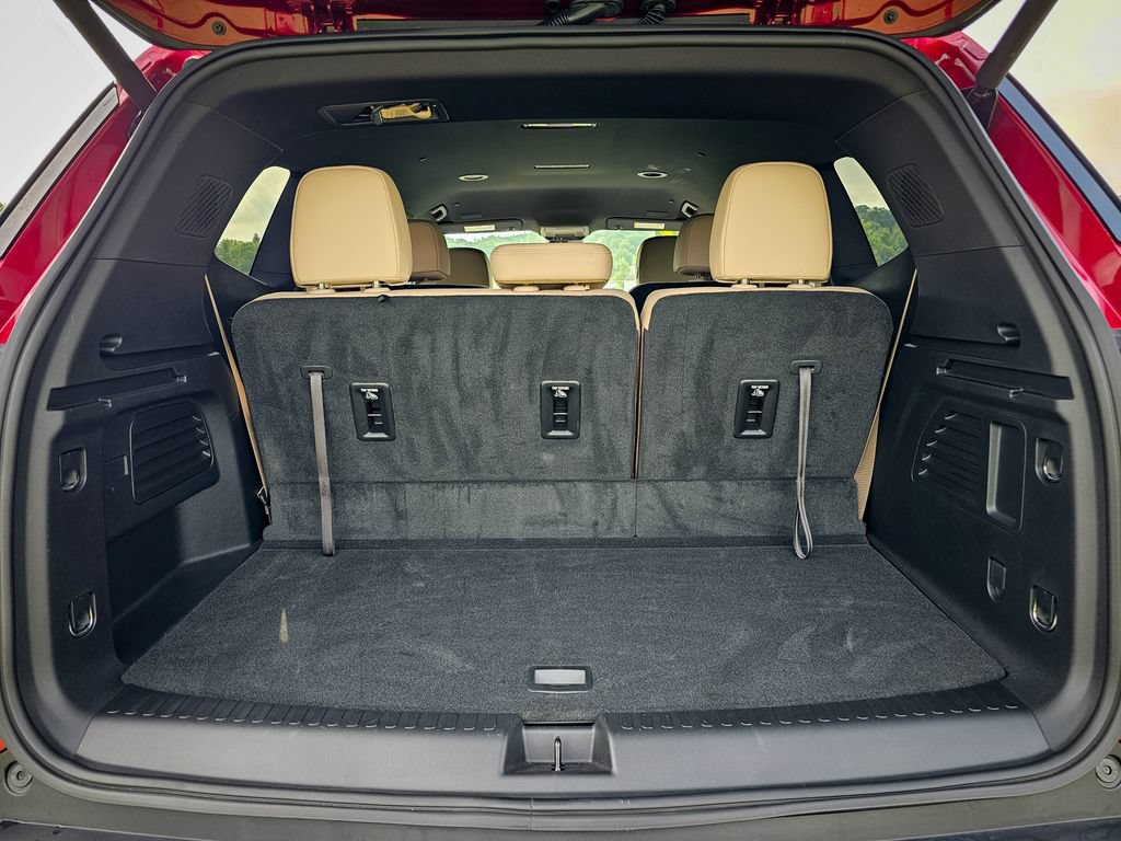 Used 2026 Buick Enclave Preferred w/ LPO, Floor Liner Package AWD/4WD image 35