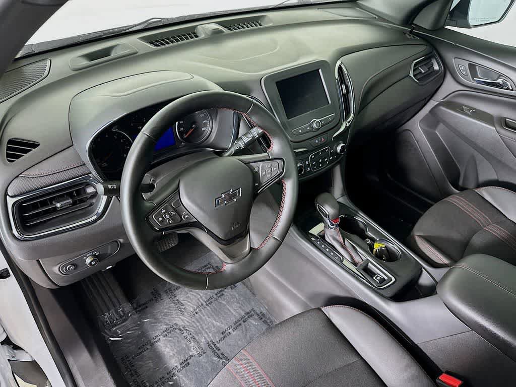 Used 2024 Chevrolet Equinox RS FWD image 2