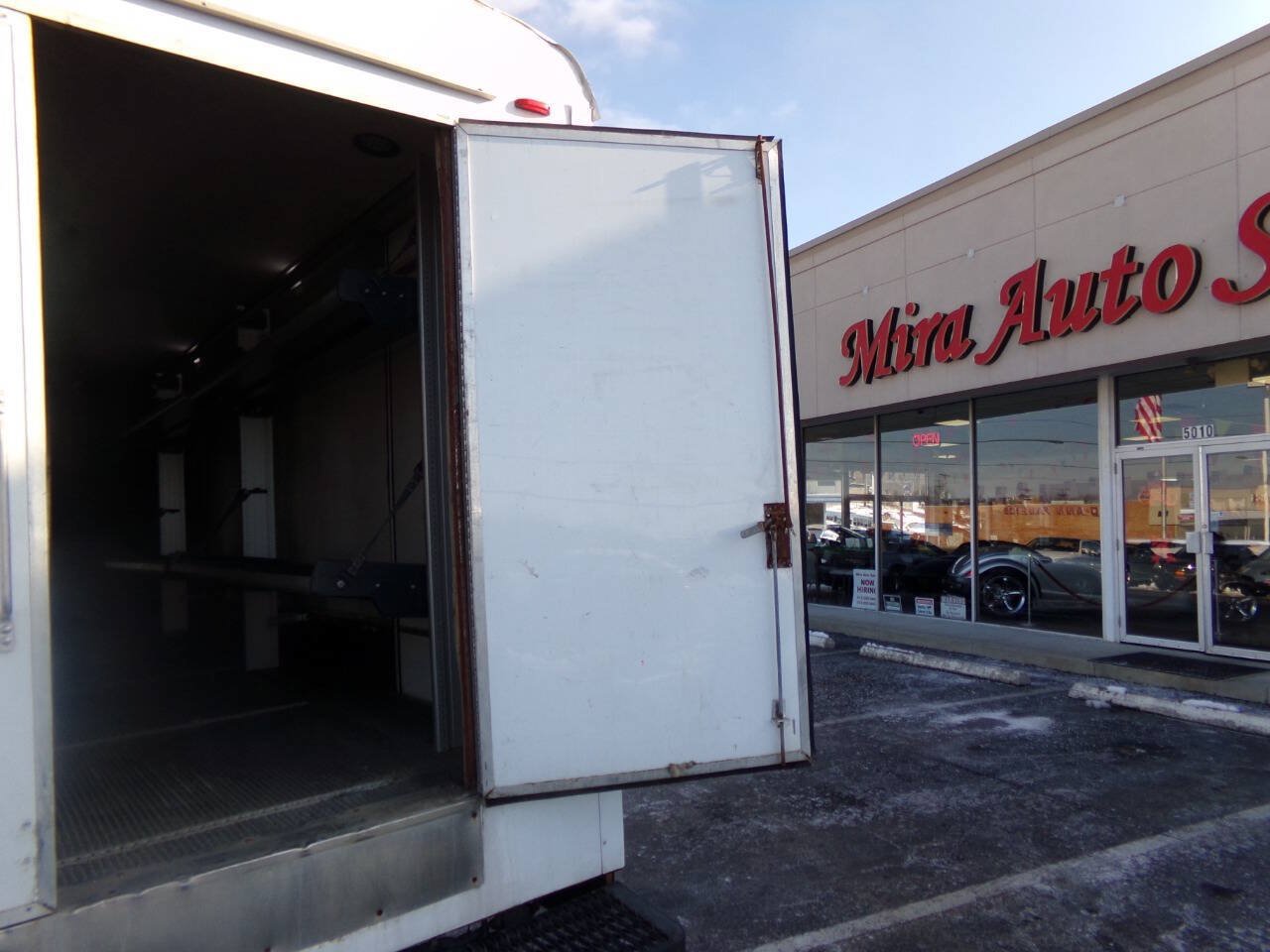 Used 2019 Ford E-450 and Econoline 450 Super Duty w/ Shuttle Bus Prep Package RWD image 40
