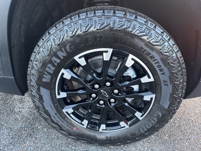 New 2026 Chevrolet Traverse Z71 w/ Enhanced Driving Package image 9