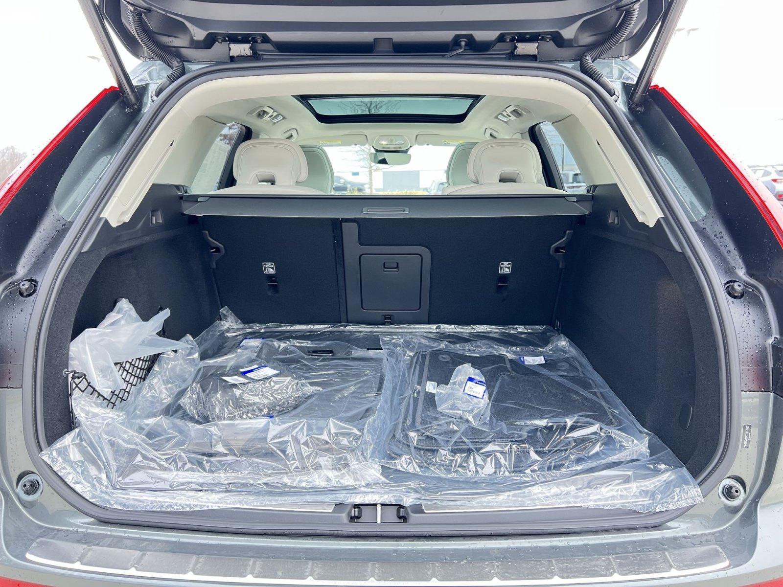 New 2026 Volvo XC60 B5 Ultra w/ Protection Package Premier AWD/4WD image 23