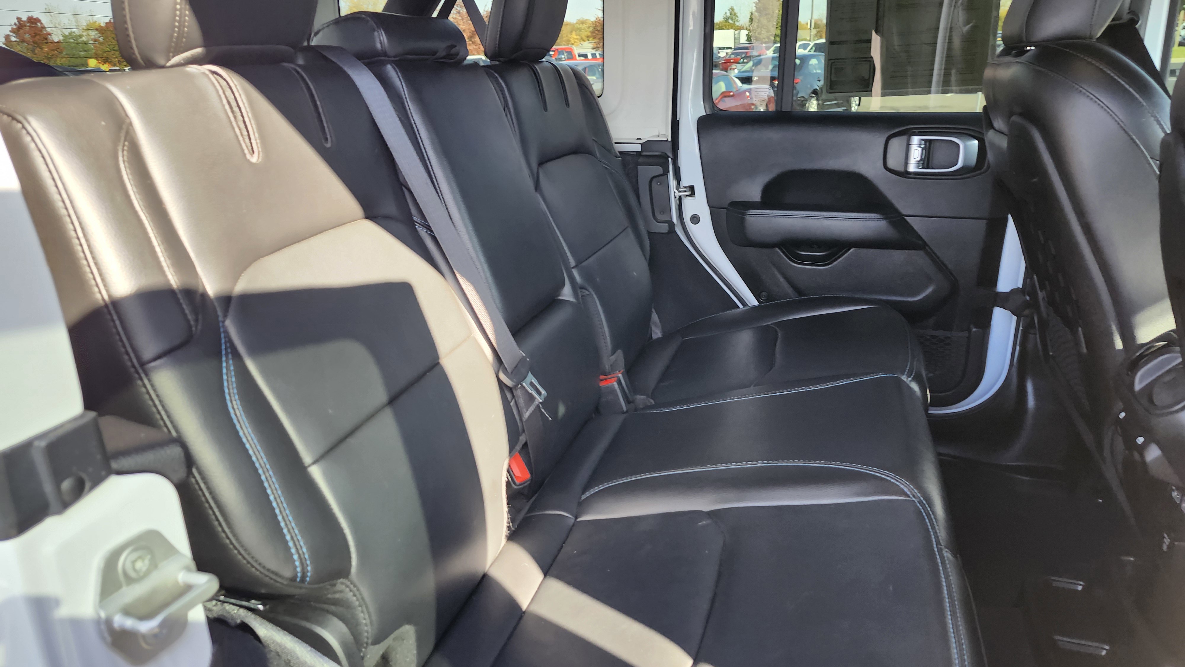 Used 2023 Jeep Wrangler Unlimited Rubicon 4xe w/ Cold Weather Group image 15