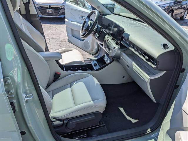 Used 2024 Hyundai Kona Limited FWD image 19