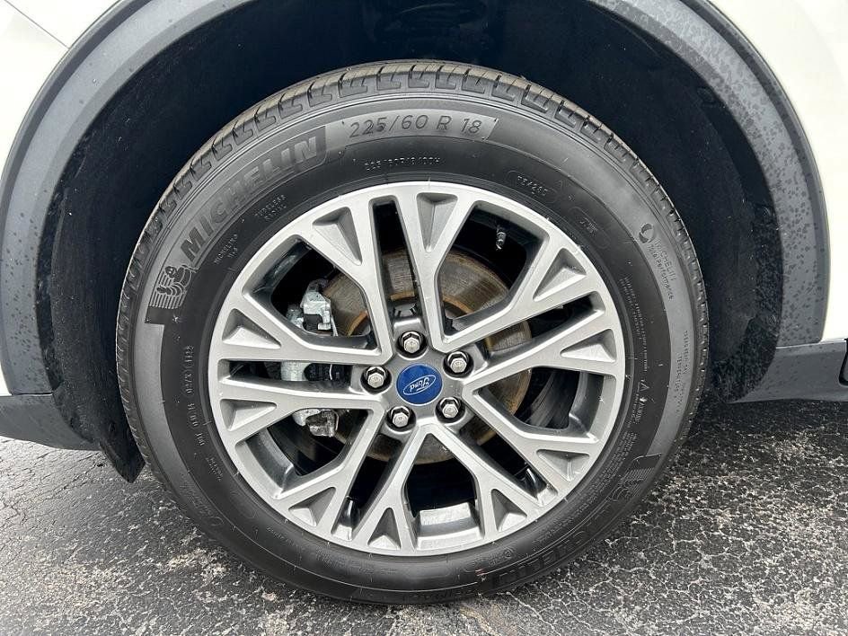 Used 2022 Ford Escape SEL image 33