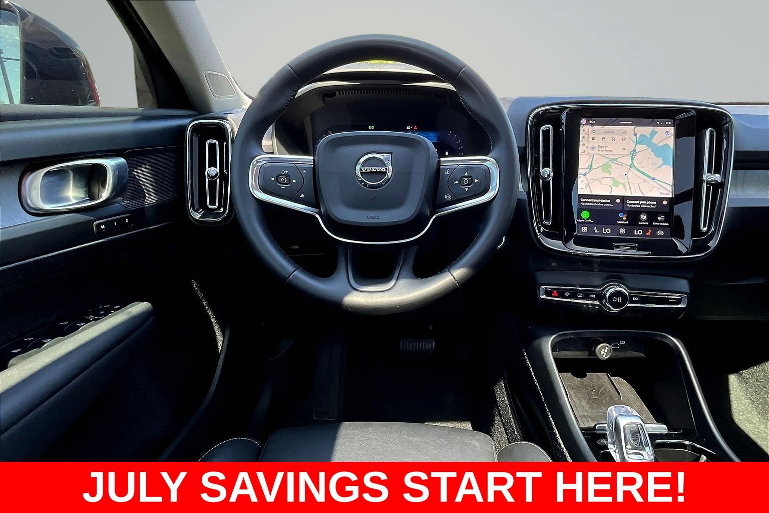Used 2024 Volvo XC40 B5 Plus AWD/4WD image 10