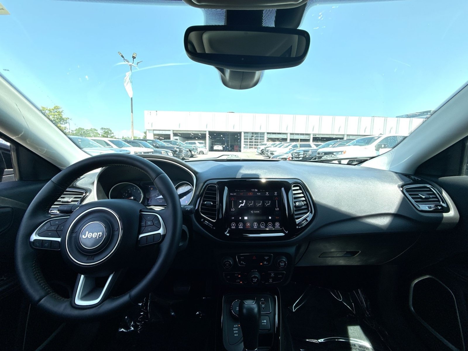 Used 2018 Jeep Compass Limited AWD/4WD image 23