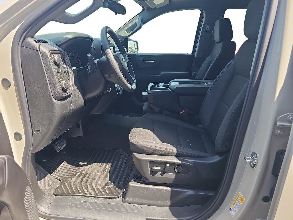New 2026 Chevrolet Silverado 1500 Custom w/ Turbomax Blackout Package AWD/4WD image 11