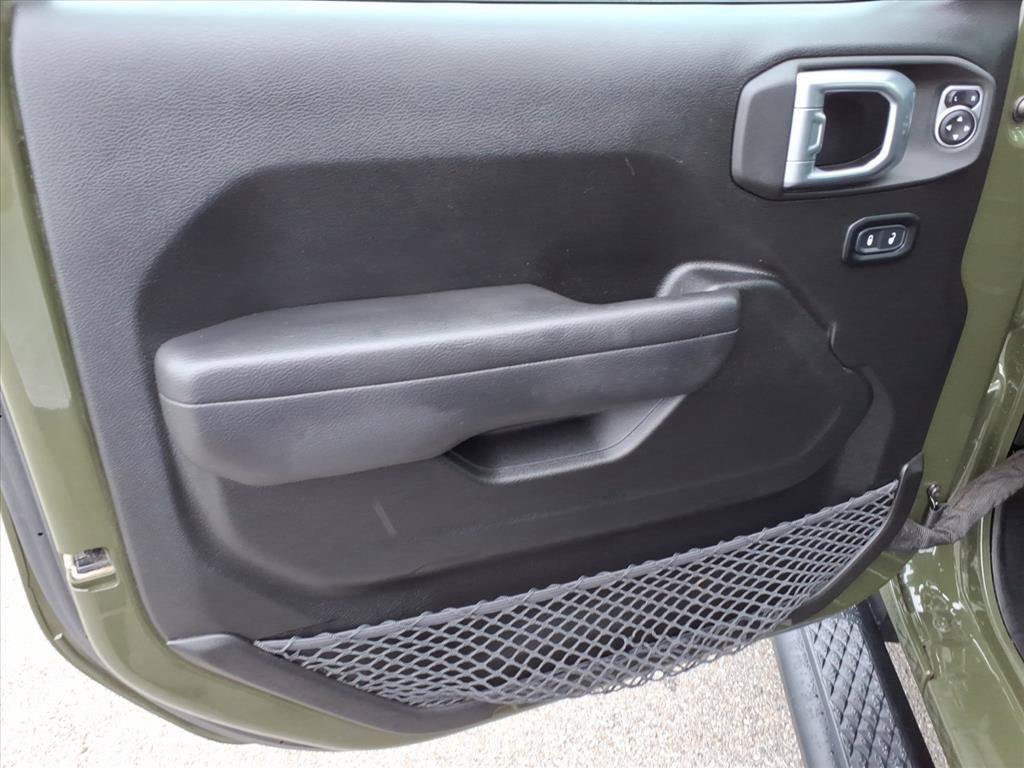 Used 2022 Jeep Gladiator Sport AWD/4WD image 15