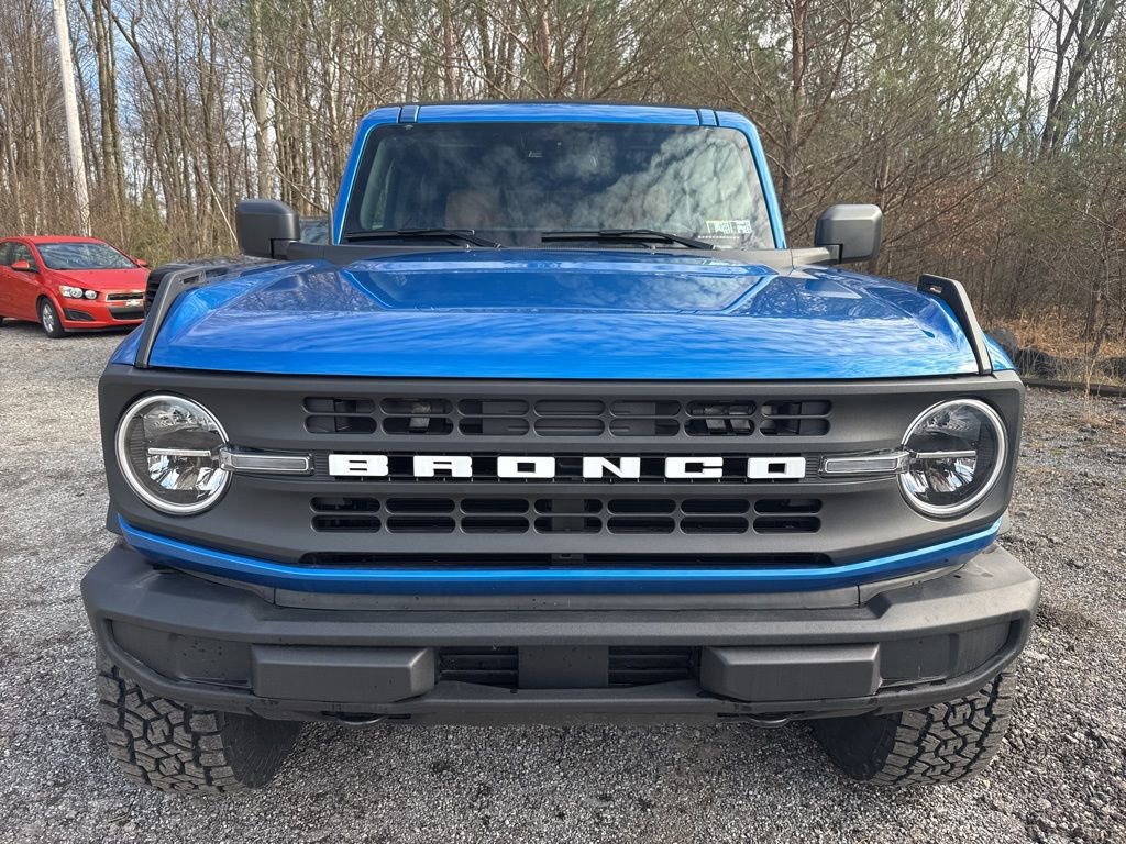 New 2025 Ford Bronco 4-Door image 2