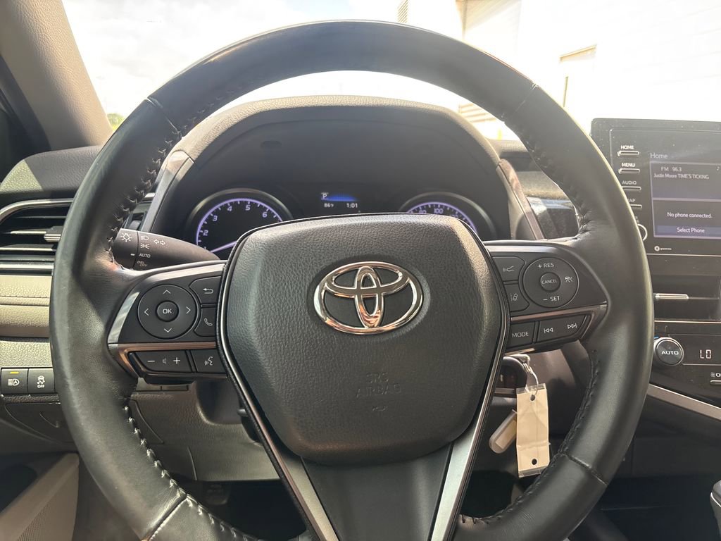 Used 2023 Toyota Camry SE image 18