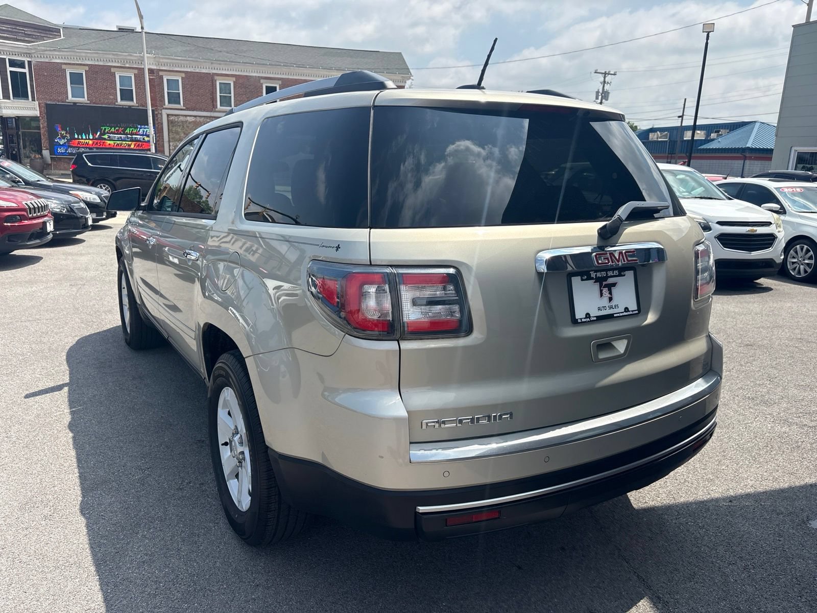 Used 2016 GMC Acadia SL FWD image 3