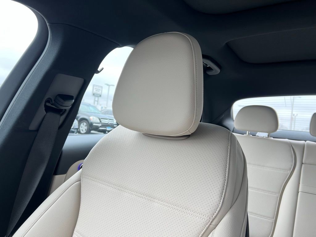 New 2026 Mercedes-Benz C 300 4MATIC Sedan image 22