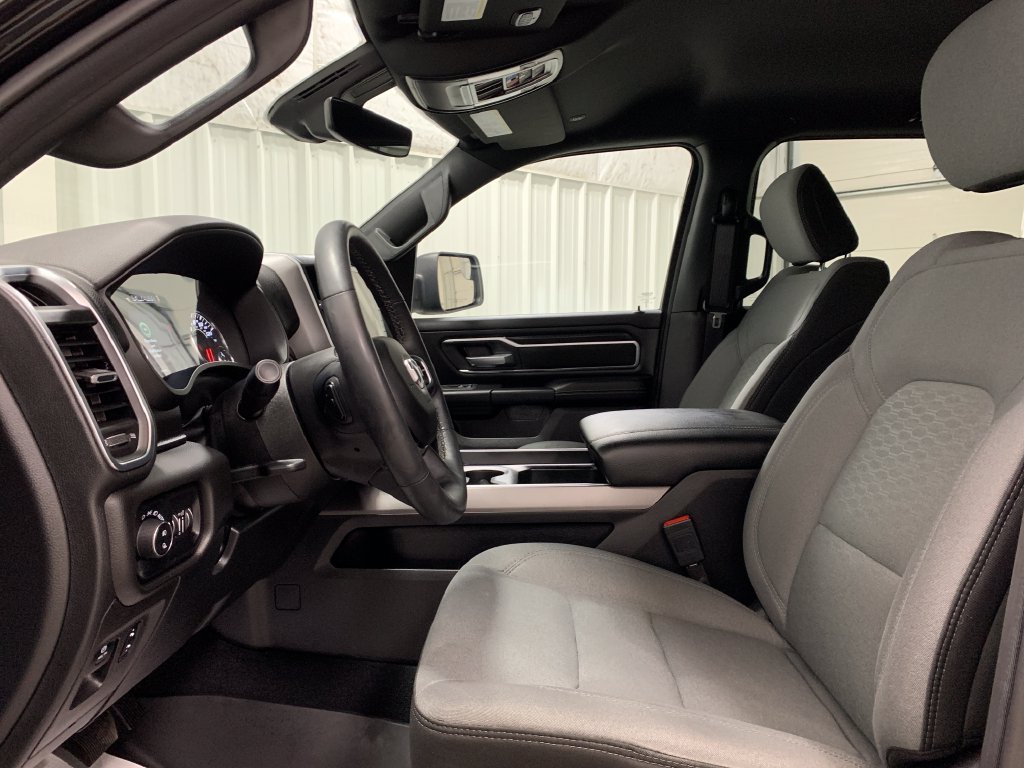 Used 2025 RAM 1500 Big Horn AWD/4WD image 17