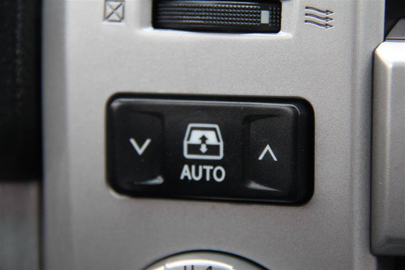 Used 2005 Toyota 4Runner SR5 AWD/4WD image 31