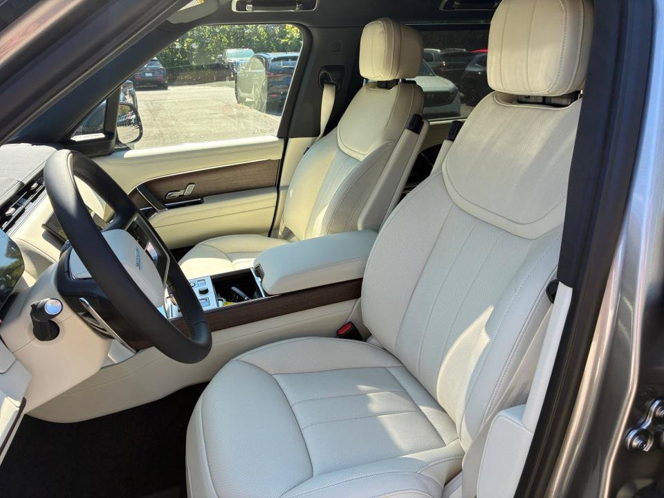New 2027 Land Rover Range Rover Long Wheelbase SE AWD/4WD image 30