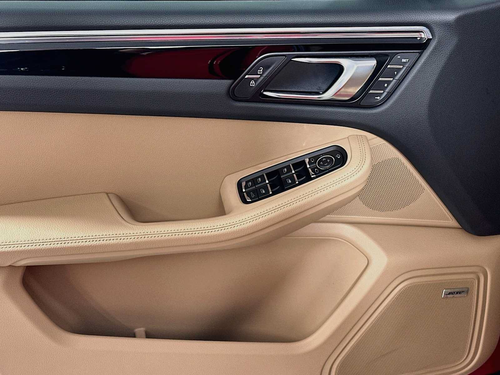 New 2026 Porsche Macan AWD/4WD image 11