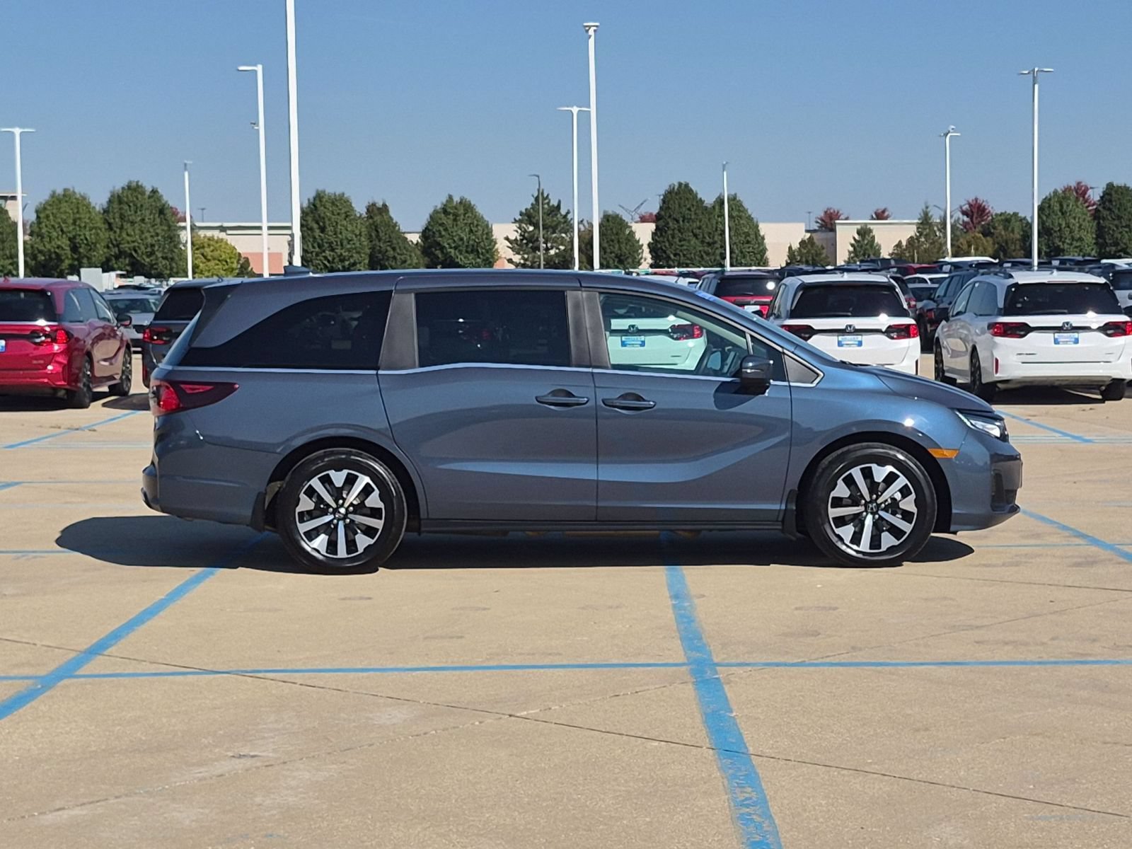 Used 2026 Honda Odyssey EX-L image 5