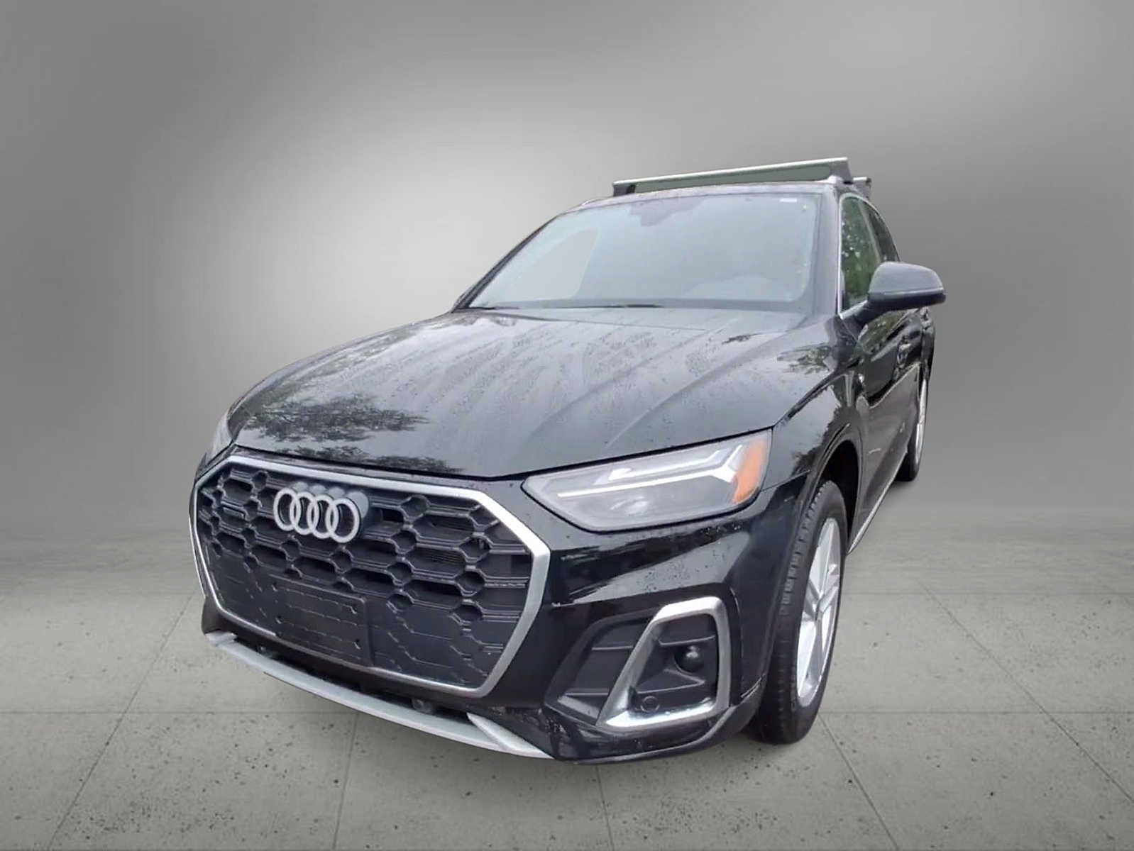 Certified 2024 Audi Q5 e Premium w/ Convenience Package AWD/4WD image 3