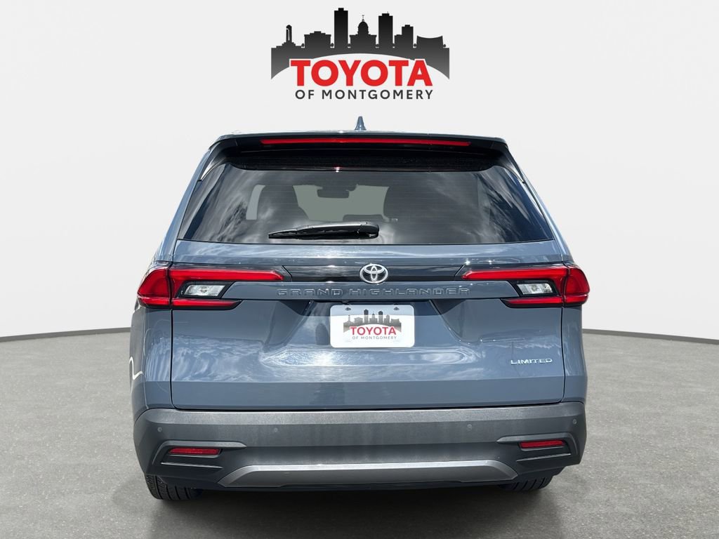 Used 2024 Toyota Grand Highlander Limited image 5
