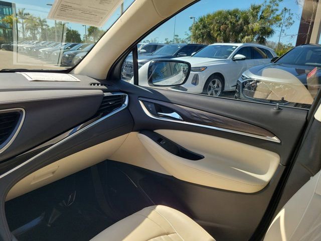 Used 2023 Buick Enclave Avenir w/ Avenir Technology Package image 16