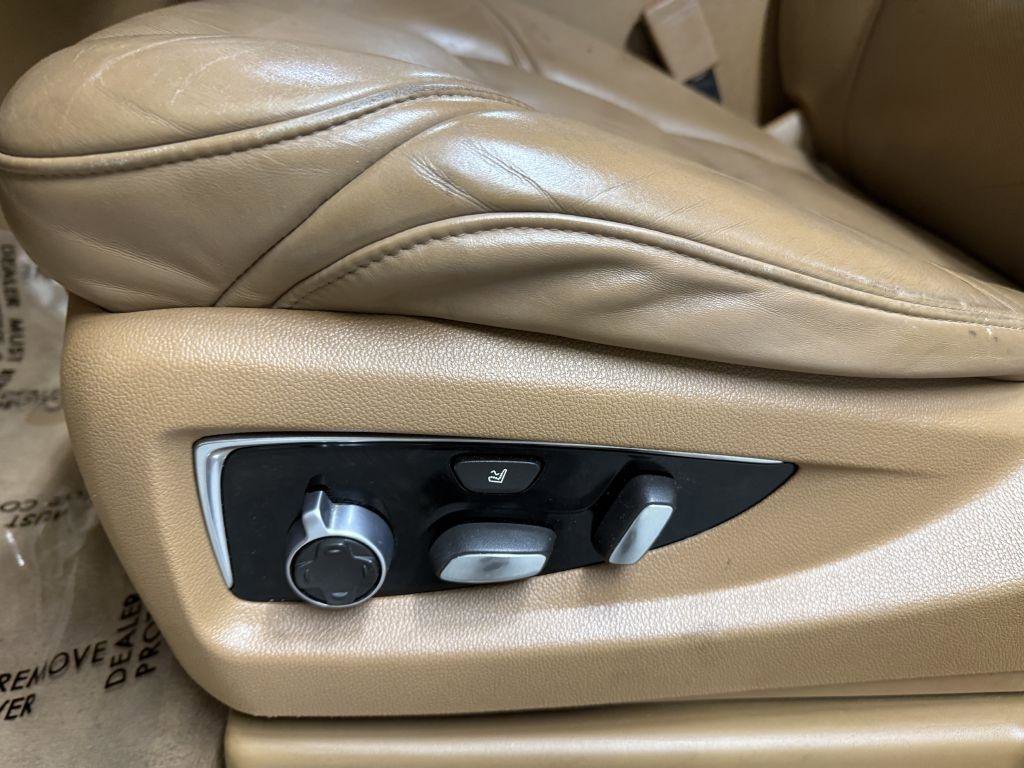 Used 2016 Cadillac Escalade ESV Platinum AWD/4WD image 10