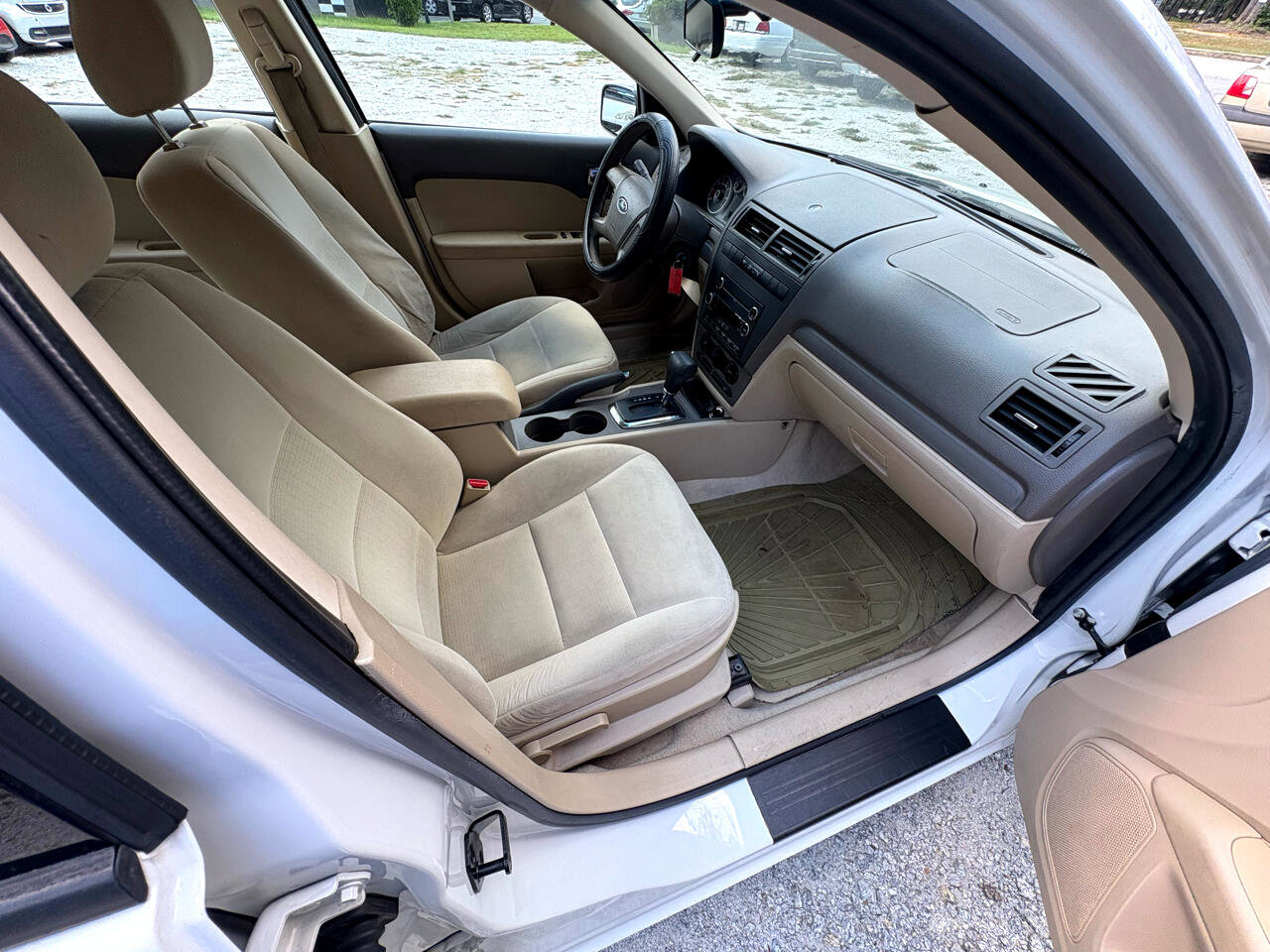 Used 2008 Ford Fusion S image 9
