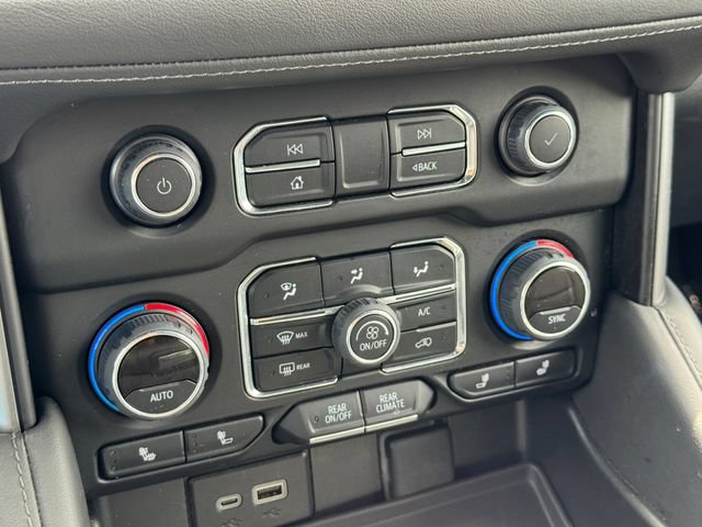 Used 2024 Chevrolet Suburban LT AWD/4WD image 16