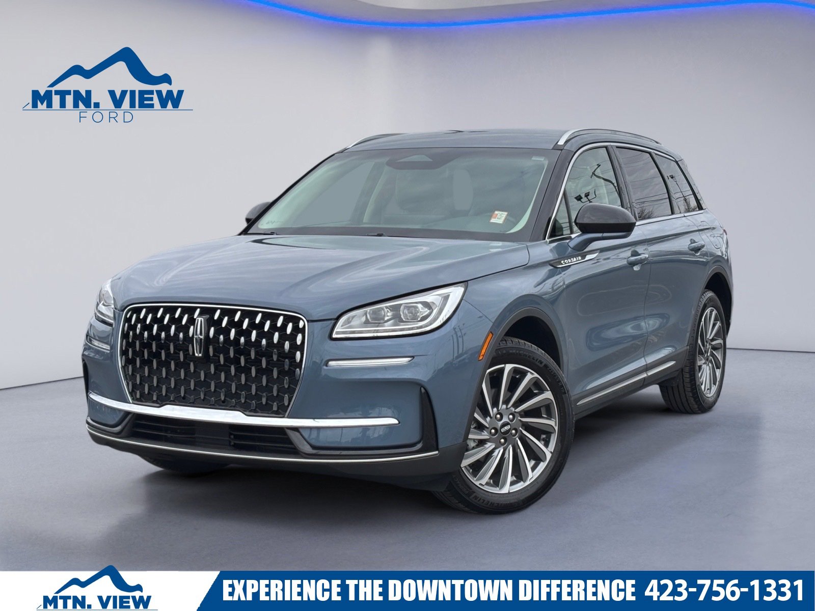 Used 2024 Lincoln Corsair Reserve image 1